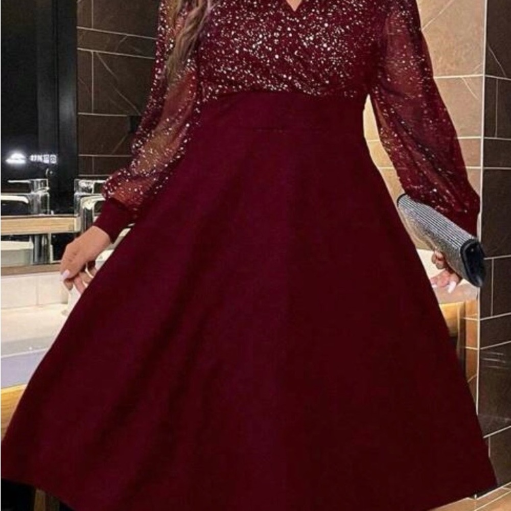 Elegant Burgundy Evening Dress